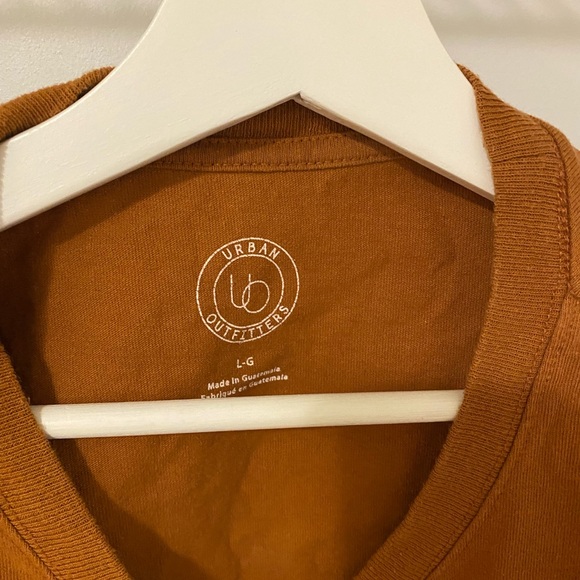 UO Crop T-Shirt - Picture 3 of 3